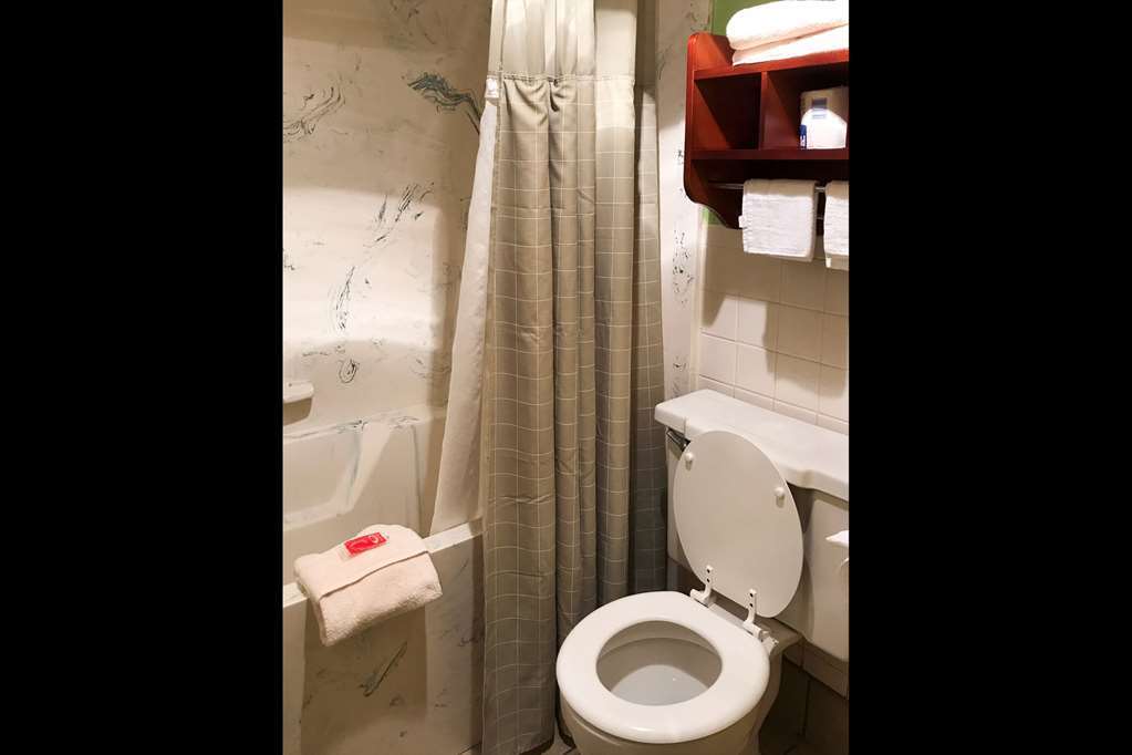 Milan Inn & Suites Δωμάτιο φωτογραφία