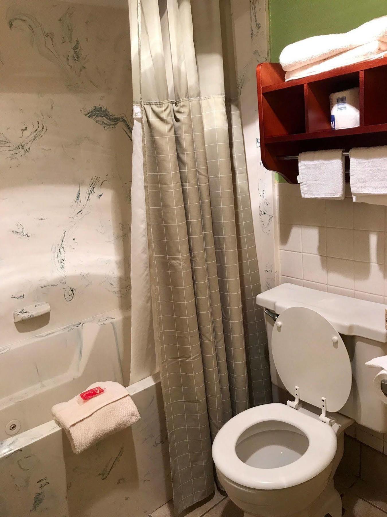 Milan Inn & Suites Εξωτερικό φωτογραφία
