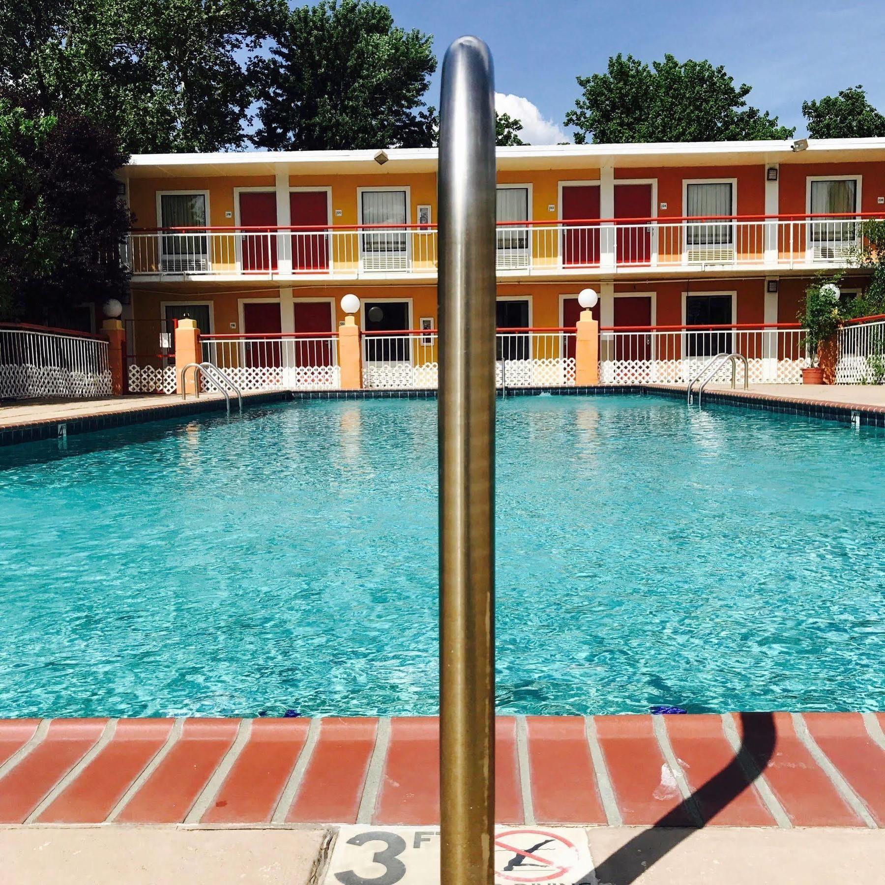 Milan Inn & Suites Εξωτερικό φωτογραφία