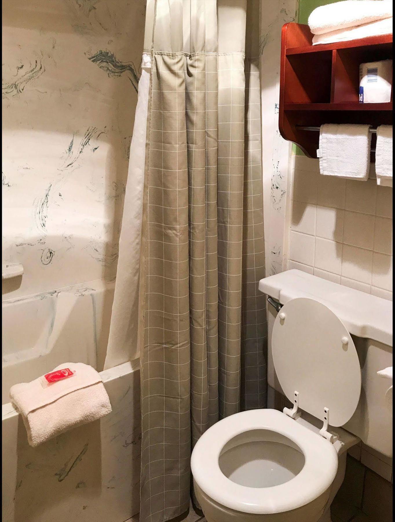 Milan Inn & Suites Εξωτερικό φωτογραφία